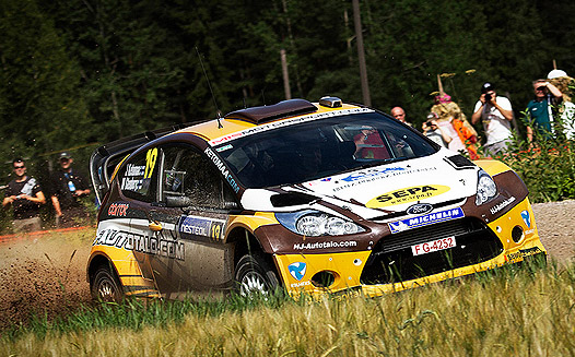 KETOMAA HUIKEASSA VAUHDISSA FORDIN WRC-AUTOLLA / Kuva: Jesse Haaja